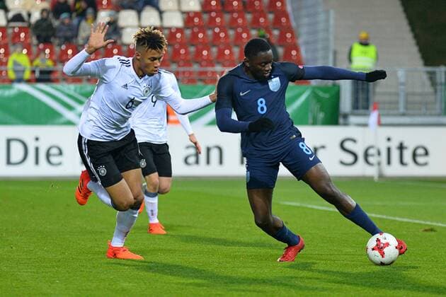 Sidney Peace Germany U20 left and Joshua there Silva England U20 right Germany vs England Football U20 Elite League 14 11 2017 Zwickau Copyright: xEibner-Pressefoto BertxHarzerx EP_BHR