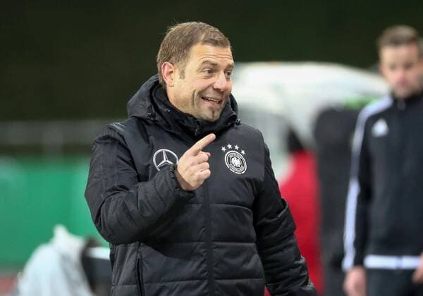 Germany Italy Football U20 Country game Zwickau 14 11 2017 Stadium Zwickau Football U20 international match Germany England 2 1 2 0 in Picture team manager Frank Kramer U20 Germany