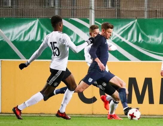 Germany Italy Football U20 Country game Zwickau 14 11 2017 Stadium Zwickau Football U20 international match Germany England 2 1 2 0 goal for England Harvey Barnes U20 tight fault to 2 1 in Picture v l Tsiy William Ndenge U20 ger Roda Kerkrade and Harvey Barnes U20 tight