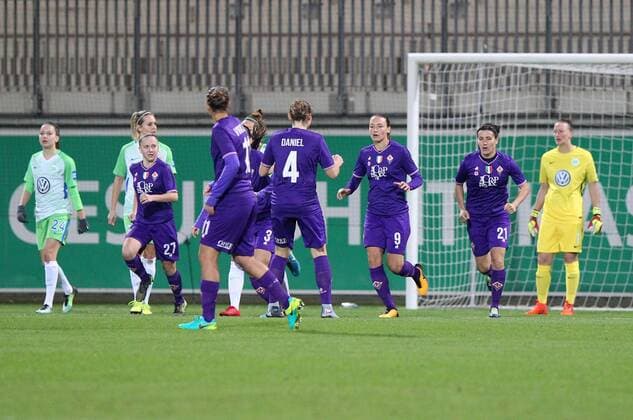 Wolfsburg vs Florence CL Women Wolfsburg Germany 15 11 2017 FOOTBALL VfL Wolfsburg vs ACF Florence 1 16 Final UEFA Womens Champions League Season 2017 18 Image shows goal kick Florence on 0 1 Wolfsburg