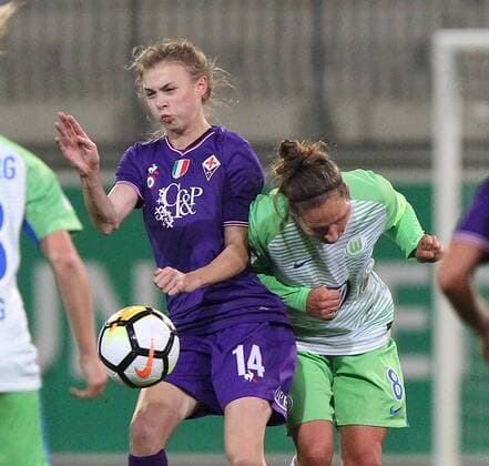 Wolfsburg vs Florence CL Women Wolfsburg Germany 15 11 2017 FOOTBALL VfL Wolfsburg vs ACF Florence 1 16 Final UEFA Womens Champions League Season 2017 18 Image shows Babette Peter VfL Wolfsburg Wolfsburg
