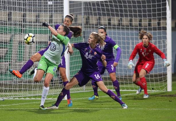 Wolfsburg vs Florence CL Women Wolfsburg Germany 15 11 2017 FOOTBALL VfL Wolfsburg vs ACF Florence 1 16 Final UEFA Womens Champions League Season 2017 18 Image shows Marie Joelle Wedemayer VfL Wolfsburg Wolfsburg