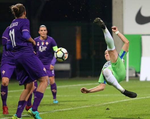 Wolfsburg vs Florence CL Women Wolfsburg Germany 15 11 2017 FOOTBALL VfL Wolfsburg vs ACF Florence 1 16 Final UEFA Womens Champions League Season 2017 18 Image shows Alexandra Popp VfL Wolfsburg Wolfsburg