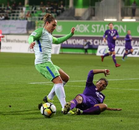 Wolfsburg vs Florence CL Women Wolfsburg Germany 15 11 2017 FOOTBALL VfL Wolfsburg vs ACF Florence 1 16 Final UEFA Womens Champions League Season 2017 18 Image shows Babette Peter VfL Wolfsburg Wolfsburg