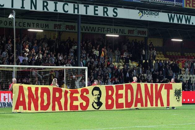 DEVENTER Go Ahead Eagles FC Den Bosch Jupiler Play offs season 2010 2011 Stadion De Adelaarshorst 13 05 2011 the supporters of GA Eagles thank Andries Ulderink with a banner go ahead eagles den bosch