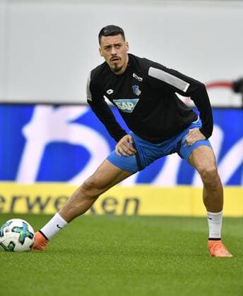 Before the start of the match Sandro Wagner TSG 1899 Hoffenheim warming up training TSG 1899 Hoffenheim vs SGE Eintracht Frankfurt 18 11 2017 TSG 1899 Hoffenheim vs SGE Eintracht Frankfurt