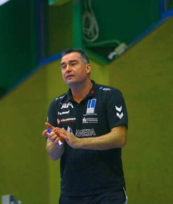 Coach Stephan Swat Aue Handball 2 League 2017 18 EHV Aue TUSEM Essen 27 29 am 18 11 2017 EHV Aue TUSEM Essen