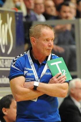 Uwe Jungandreas DRHV06 Coach in the match HG Saarlouis vs Dessau Rosslauer HG 06 Handball 2 Bundesliga Season 2017 2018 18 11 17 Photo Peter Franz Eibner Press photo Saarlouis Copyright: xFranz Eibner-Pressefotox EP_PFZ
