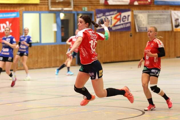 Picture shows Lea Neubrander Herrenberg at the litter 9 Matchday of the 2 women Handball Bundesliga in the season 2017 18 between the HCD Groebenzell and the SG H2Ku Herrenberg Groebenzell Copyright: xEIBNER MarcelxEngelbrechtx EP_MET