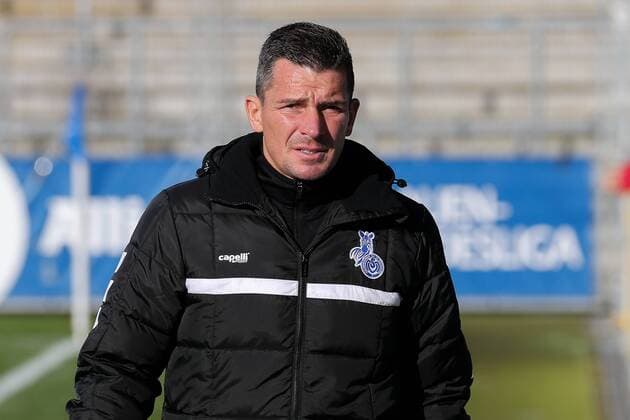 Christian Franz Pohlmann Coach Head Coach MSV Single Action Action xozx