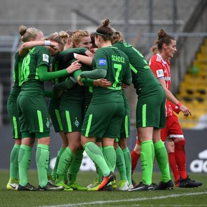 SV Werder Bremen players FC Bayern Munich FCB 21 FCB 21 disappointed looking disappointment frustration disappointed pessimistic Soccer Allianz Women Bundesliga FC Bayern Munich SV Werder Bremen xslx