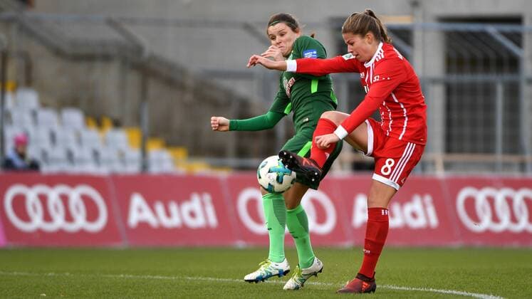 Janine Angrick SV Werder Bremen 8 Melanie Leupolz FC Bayern Munich FCB 8 duel duel tackle Dynamics Action Action Soccer Allianz Women Bundesliga FC Bayern Munich SV Werder Bremen xslx