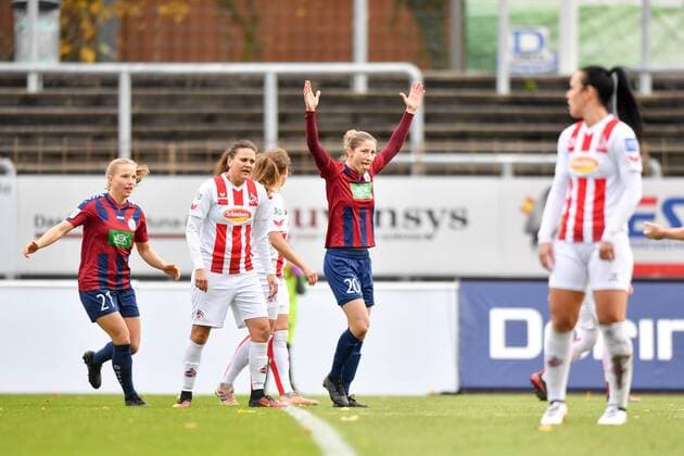 Cheers Happy celebrate cheer Goal Celebration 0 1 Turbine Potsdam Bianca Schmidt Potsdam 20 Arms up Football Alliance Women Bundesliga 1 FC Köln 1 FFC Turbine Potsdam xmkx