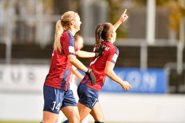 Cheers Happy celebrate cheer Goal Celebration Viktoria Schwalm Potsdam 17 to 0 2 Fingers up Football Alliance Women Bundesliga 1 FC Köln 1 FFC Turbine Potsdam xmkx