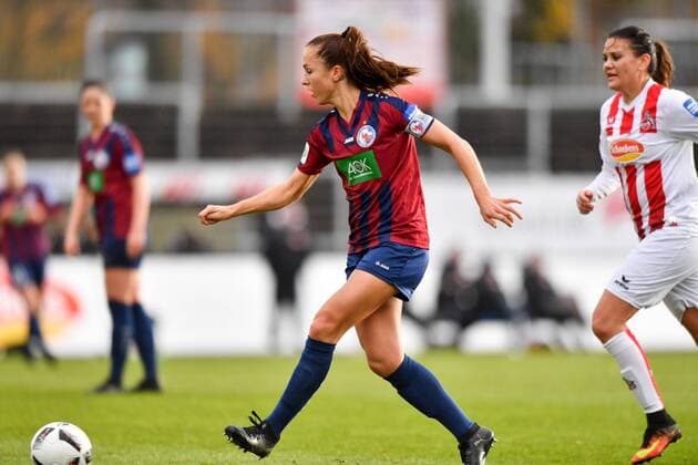Lia Wälti Potsdam 13 plays a pass Football Alliance Women Bundesliga 1 FC Cologne 1 FFC Turbine Potsdam xmkx