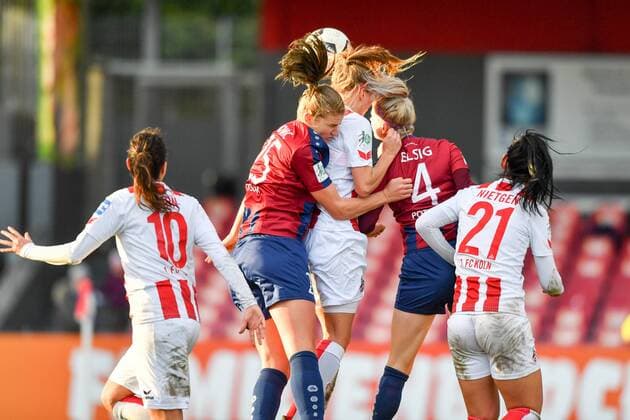 Aerial duel Rahel Kiwic Potsdam 25 Meike Messmer Meike Messmer Cologne 20 Johanna Elsig Potsdam 4 Soccer Allianz Women Bundesliga 1 FC Köln 1 FFC Turbine Potsdam xmkx