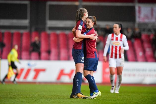 Cheers Happy celebrate cheer Goal Celebration 0 8 Goalkeeper Rahel Kiwic Potsdam 25 Felicitas Rauch Potsdam 19 Soccer Allianz Women Bundesliga 1 FC Köln 1 FFC Turbine Potsdam xmkx