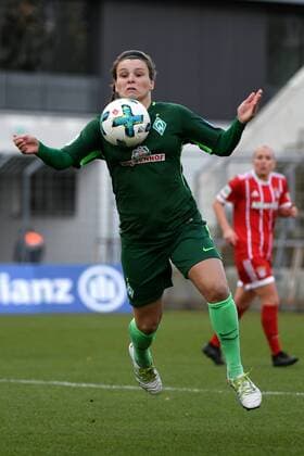 Janine Angrick SV Werder Bremen 8 on the ball Soccer Allianz Women Bundesliga Bayern Munich SV Werder Bremen xslx
