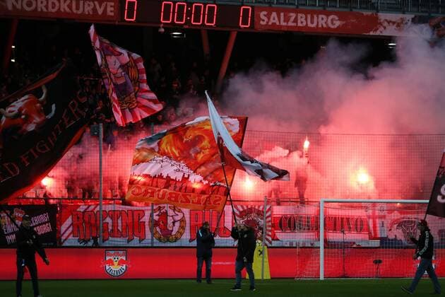 SOCCER - BL, RBS vs Sturm SALZBURG,AUSTRIA,19.NOV.17 - SOCCER - tipico Bundesliga, Red Bull Salzburg vs SK Sturm Graz. Image shows fans of RBS. Keywords: bengal firework. GEPAxpictures xMathiasxMandl