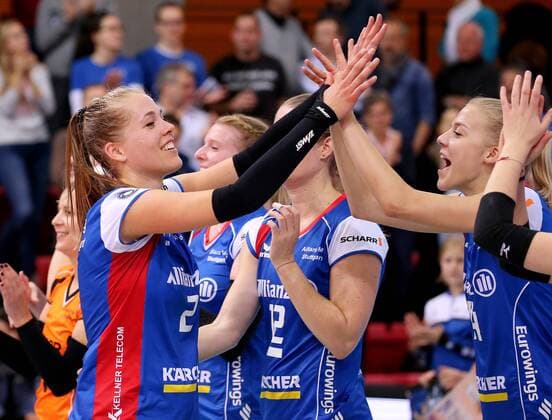 BAU 19 11 2017 Stuttgart Volleyball Alliance MTV Stuttgart vs USC Münster ahead v 1 Femke Stoltenborg and Jenna Potts Stuttgart are pleased
