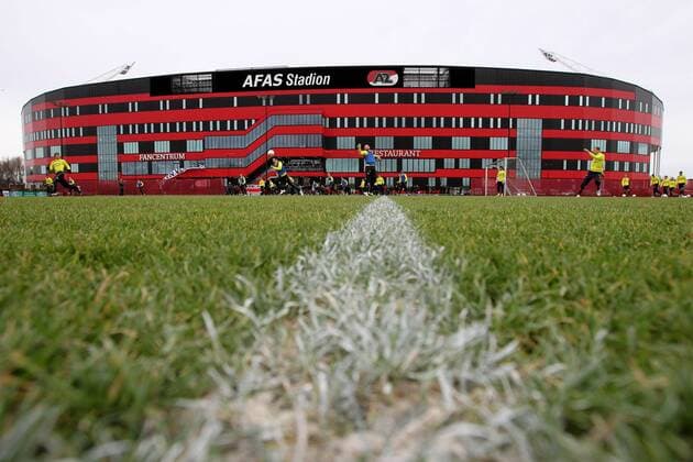 season 2010 2011 az Alkmaar training over three hundred supporters came Saturday morning at the DSB Stadion AZ showed up to one day before the Premier League encounter with Ajax show their support with torches banners and loud singing was the selection of trainer Gertjan Verbeek welcomed when entering the training field training 2010-2011 football eredivisie season az