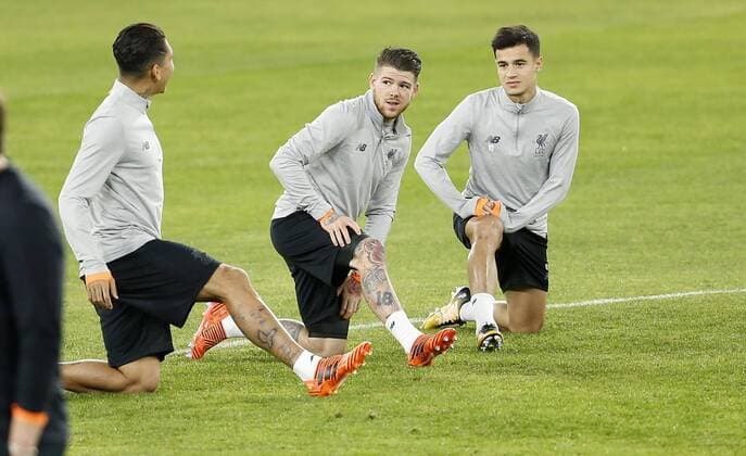 Entrenamiento del Liverpool en el Pizjuan antes del partido de Liga de Campeones ante el Sevilla. En la imagen, Alberto Moreno. Liverpool training session at Pizjuan stadium before the Champions League match against Sevilla. In this picture, Alberto Moreno. 