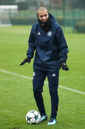 Anderlecht s Sofiane Hanni pictured during a training of Belgian soccer team RSC Anderlecht, Tuesday 21 November 2017 in Brussels. Tomorrow Anderlecht is playing a game in the group stage (Group B) of the UEFA Champions League competition against German Bayern Munich. VIRGINIExLEFOUR  x05205976x