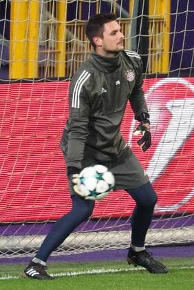 Bayern s goalkeeper Sven Ulreich pictured in action during a training of German soccer team Bayern Munich, Tuesday 21 November 2017 in Brussels. Tomorrow Anderlecht is playing a game in the group stage (Group B) of the UEFA Champions League competition against Belgian RSC Anderlecht. VIRGINIExLEFOUR  x05206177x