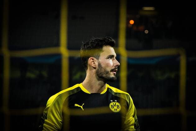 GER UEFA CL Borussia Dortmund GER vs Tottenham Hotspur ENG 21 11 2017 Signal Iduna Park Dortmund GER UEFA CL Borussia Dortmund GER vs Tottenham Hotspur ENG pictured picture shows Roman Buerki Borussia Dortmund 38 nordphotox xRauch nph00251