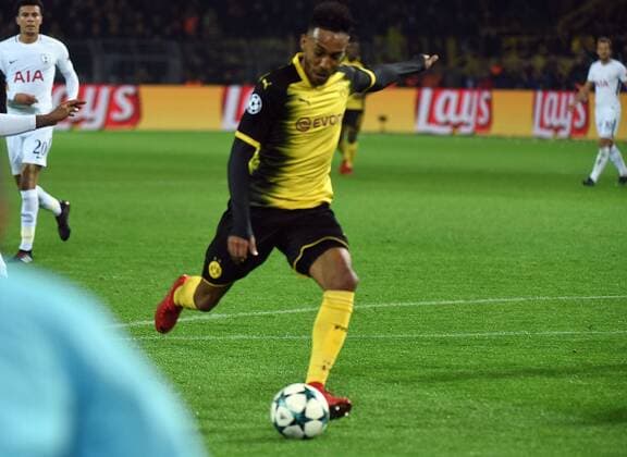 21 11 2017 xhbx Soccer Champions League Borussia Dortmund Tottenham Hotspur emspor v l Goal scored Goal to 1 0 Pierre Emerick Aubameyang Borussia Dortmund Dortmund