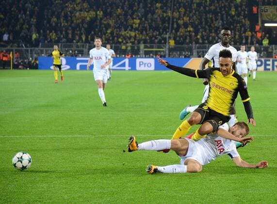 21 11 2017 xhbx Football Champions League Borussia Dortmund Tottenham Hotspur emspor v Pierre Emerick Aubameyang Borussia Dortmund Eric Dier Tottenham Hotspur Dortmund