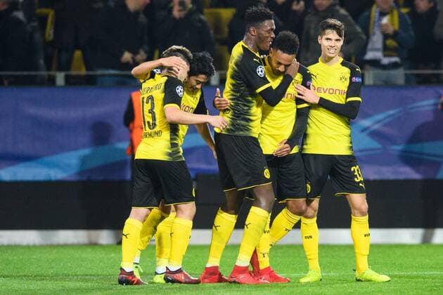 GER UEFA CL Borussia Dortmund GER vsÊTottenham Hotspur FC ENG 21 11 2017 Signal Iduna Park Dortmund Group stage Group H GER UEFA CL Borussia Dortmund GER vsÊTottenham Hotspur FC ENG Torjubel Jubel Dortmund to 1 0 by Pierre Emerick Aubameyang 17 Dortmund nordphotox xKurth nph00016