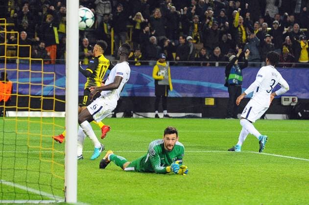 Dortmund Germany 26 09 2017 UEFA Champions League 2017 18 Season Group stage Group H 5 Matchday BV Borussia Dortmund Tottenham Hotspur Hugo Lloris Tottenham disappointed with disappointed sad 1 0 Auba Pierre Emerick Aubameyang BVB DeFodi521