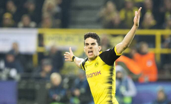 Bilder des Tages - SPORT Fußball: Champions League, Saison 2017 2018, 5. Spieltag, Borussia Dortmund - Tottenham Hotspurs am 21.11.2017 im Signal Iduna Park in Dortmund (Nordrhein Westfalen). Dortmunds Marc Bartra beschwert sich beim Schiedsrichter. Copyright: xKirchner DavidxInderliedx