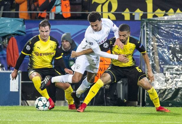 Fußball: Champions League, Saison 2017 2018, 5. Spieltag, Borussia Dortmund - Tottenham Hotspurs am 21.11.2017 im Signal Iduna Park in Dortmund (Nordrhein Westfalen). v.li. Dortmunds Mario Götze Goetze, Tottenhams Dele Alli und Dortmunds Jeremy Toljan kämpfen um den Ball. Copyright: xKirchner DavidxInderliedx