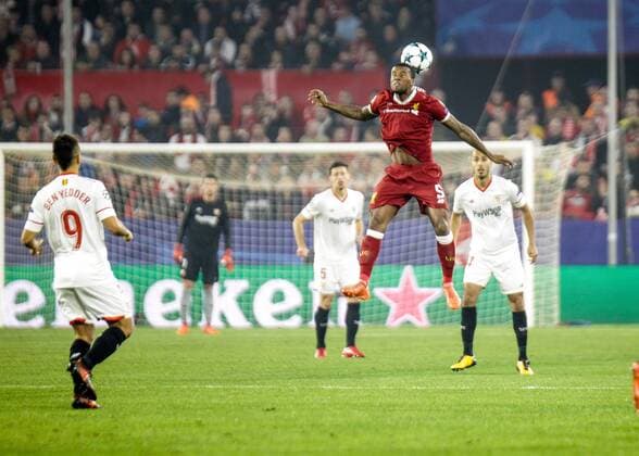 21st November 2017, Ramon Sanchez Pizjuan, Seville, Spain; UEFA Champions League, Seville versus Liverpool; Wijnaldum heads the ball forward  ActionPlus11954415