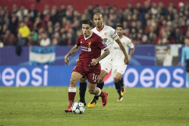 November 21, 2017 - Seville, Spain - PHILIPPE COUTINHO of Liverpool in action during the UEFA Champions League Group E soccer match between Sevilla FC and Liverpool FC at Estadio Ramon Sanchez Pizjuan Soccer 2017 - Sevilla FC vs Liverpool FC - ZUMAa142 20171121_zap_a142_028 Copyright: xDanielxGonzalezxAcunax