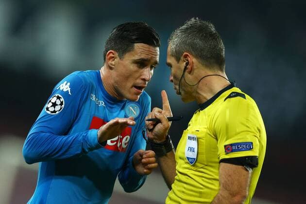 November 21, 2017 - Naples, Italy - Jose Maria Callejon of Napoli reclaiming with the referee Damir Skomina during the UEFA Champions League Group F football match Napoli vs Shakhtar Donetsk on November 21, 2017 at the San Paolo stadium in Naples. SSC Napoli v Shakhtar Donetsk - UEFA Champions League  - ZUMAn230 20171121_zaa_n230_256 Copyright: xMatteoxCiambellix