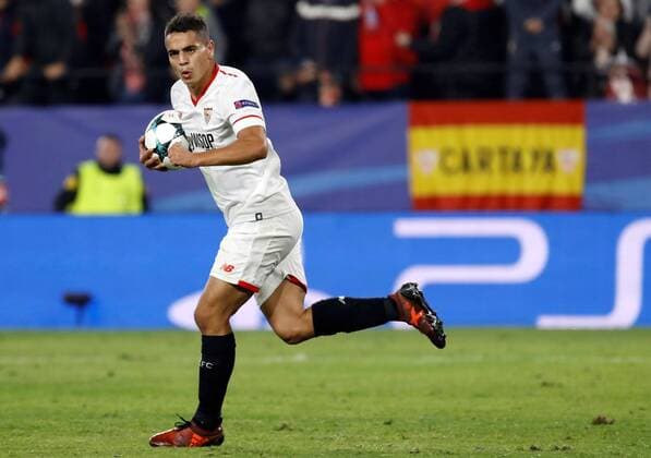 Bilder des Tages - SPORT Sevilla FC s Israeli striker Wissam Ben Yedder scores the second goal against Liverpool during the UEFA Champions League 5th round groups phase match bewteen Sevilla FC and Liverpool at the Sanchez Pizjuan stadium in Seville, Andalusia, Spain, 21 November 2017. Sevilla vs. Liverpool !ACHTUNG: NUR REDAKTIONELLE NUTZUNG!  Copyright: xJulioxMunozx SEV033 20171121-636469002370798127