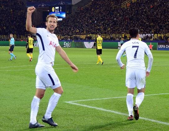 21 11 2017 xhbx Football Champions League Borussia Dortmund Tottenham Hotspur emspor v l Torjubel Goal celebration celebrate the goal 1 2 Harry Kane Tottenham Hotspur Heung Min Son Tottenham Hotspur Dortmund