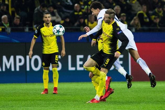 GER UEFA CL Borussia Dortmund GER vs Tottenham Hotspur ENG 21 11 2017 Signal Iduna Park Dortmund GER UEFA CL Borussia Dortmund GER vs Tottenham Hotspur ENG pictured picture shows Andrey Yarmolenko Borussia Dortmund 9 against Dele Alli Tottenham 20 nordphotox xRauch nph00251