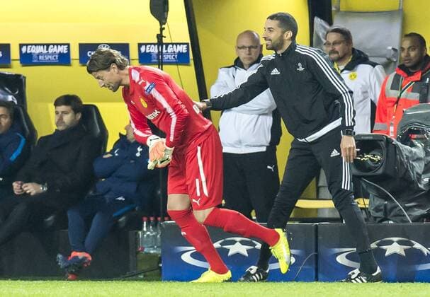 Fußball: Champions League, Saison 2017 2018, 5. Spieltag, Borussia Dortmund - Tottenham Hotspurs am 21.11.2017 im Signal Iduna Park in Dortmund (Nordrhein Westfalen). Dortmunds Torhueter Roman Weidenfeller wird eingewechselt. Copyright: xKirchner DavidxInderliedx