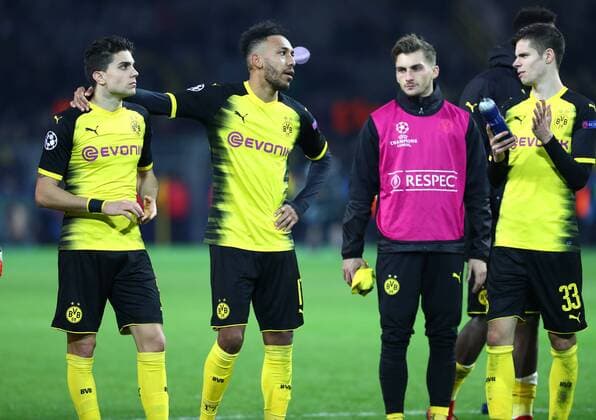 Tuesday 21 11 2017 Season 2017 2018 UEFA Champions League 5 Matchday in Dortmund Signal Iduna Park BVB 09 Borussia Dortmund Tottenham Hotspur Disappointment of the Dortmund players after the final whistle Marc Bartra Aregall BVB Pierre Emerick Aubameyang BVB Maximilian Philipp BVB and Julian Weigl BVB v l