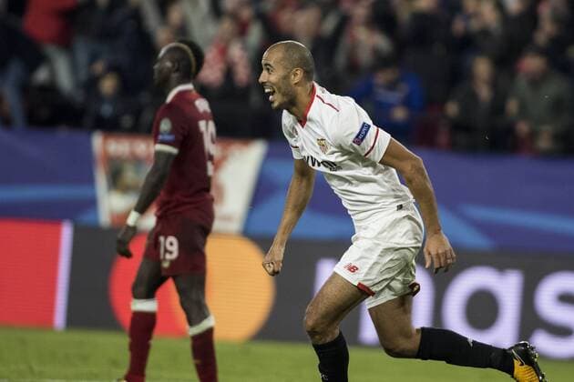 November 21, 2017 - Seville, Spain - GUIDO PIZARRO of Sevilla celebrates after scoring 3-3 during the UEFA Champions League Group E soccer match between Sevilla FC and Liverpool FC at Estadio Ramon Sanchez Pizjuan. UEFA Soccer 2017: Sevilla 3:3 Liverpool - ZUMAa142 20171121_zap_a142_034 Copyright: xDanielxGonzalezxAcunax