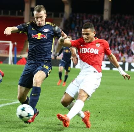 (171122) -- FONTVIEILLE, Nov. 22, 2017 -- Roni Lopez (R) of Monaco competes with Lukas Klostermann of Leipzig during their Group G match of UEFA Champions League in Fontvieille, Monaco on Nov. 21, 2017. Monaco was defeated 1-4.) (SP)MONACO-FONTVIEILLE-CHAMPIONS LEAGUE-MONACO VS LEIPZIG SergexHaouzi 