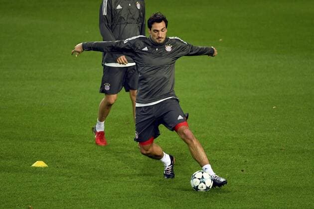 BRUSSELS, BELGIUM - NOVEMBER 21 : Mats Hummels defender of Bayern during a training session before the UEFA Champions League group B match between RSC Anderlecht and FC Bayern Munchen on November 21, 2017 in Brussels, Belgium, 21 11 2017 FOOTBALL : Entrainement Bayern Munich - Bruxelles - 21 11 2017 PhotoNews Panoramic 