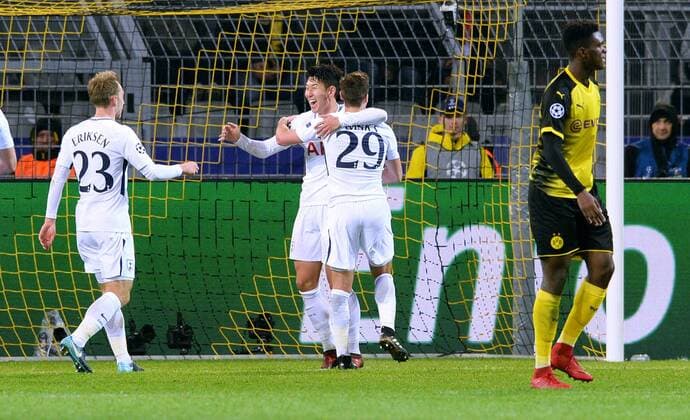Football UEFA Champions League Mens Season 2017 2018 Group H 5 Gameday Signal Iduna Park Dortmund Bor Dortmund yellow Tottenham Hotspur FC white 1 2 Jubilation Heung Min Son Tottenham after his goal to 1 2 together with Harry Winks Tottenham and Christian Eriksen Tottenham cheering joy action