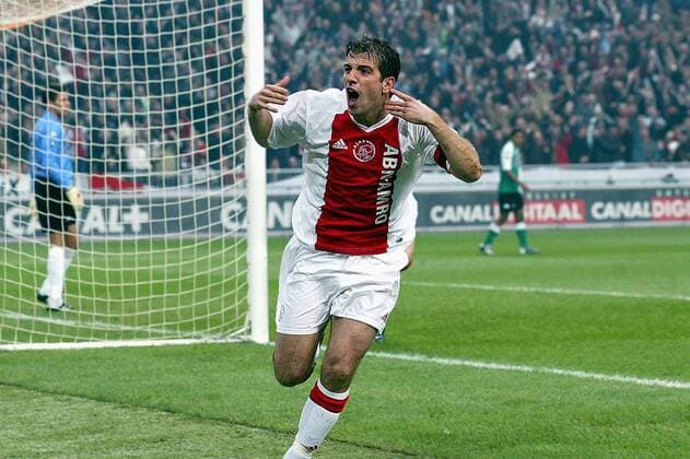 season 2003 2004 amsterdam 30 11 2003 ajax feyenoord 2 0 rafael van der vaart scores the goal of the year with a hakbal ajax feyenoord football