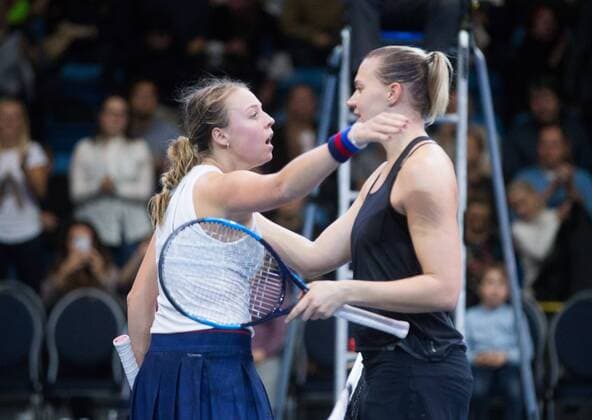 TALLINN, EESTI 21NOV17. Eesti Meedia tennis cup. Tennis match of the two of the best female tennis players in Estonia: KAIA KANEPI (in black shirt) and ANETT KONTAVEIT (in white shirt). The winner is Kaia Kanepi. TALLINN Harjumaa Estonia Saku Suurhall  Copyright: xTAIROxLUTTERx