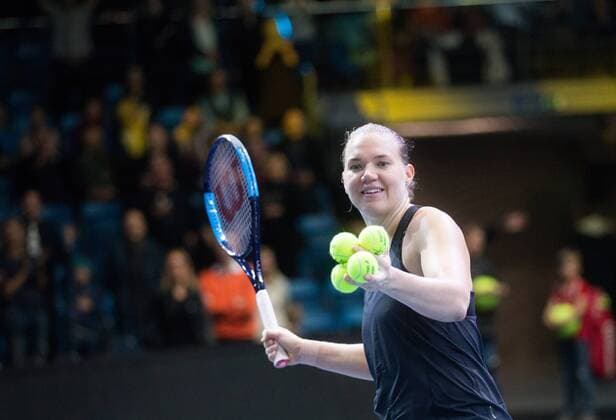 TALLINN, EESTI 21NOV17. Eesti Meedia tennis cup. Tennis match of the two of the best female tennis players in Estonia: KAIA KANEPI (in black shirt) and ANETT KONTAVEIT (in white shirt). The winner is Kaia Kanepi. TALLINN Harjumaa Estonia Saku Suurhall  Copyright: xTAIROxLUTTERx